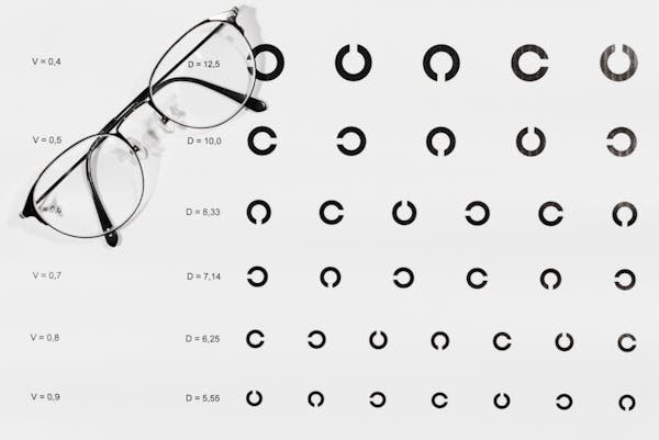 Les secrets d'un opticien pour des lunettes parfaites